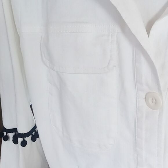 FUN White Jacket - Picture 5 of 11